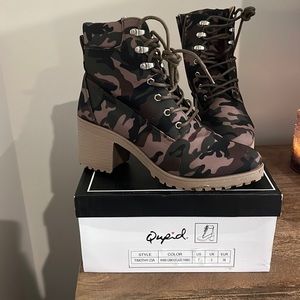 ARMY CAMO COMBAT BOOTS